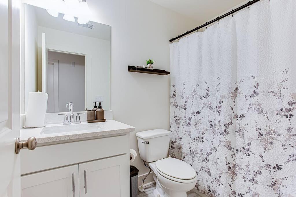 2022 Quiet Relaxing And Secure Town House Near Atlanta Apartment Redan Exterior foto