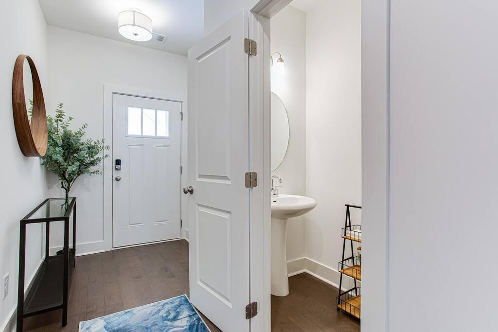2022 Quiet Relaxing And Secure Town House Near Atlanta Apartment Redan Exterior foto